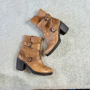 vtg brown soft slouchy leather belted heeled chunky ankle boots boho western